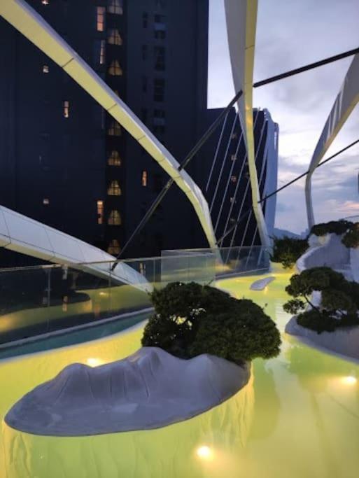 Arte Mont Kiara Elegant Highest Floor Netflix 6pax Apartment Kuala Lumpur