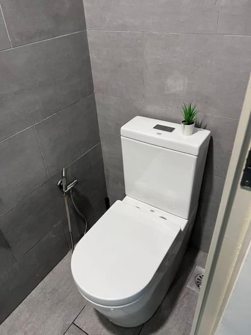 Apartment Arte Mont Kiara Elegant Highest Floor Netflix 6pax Kuala Lumpur