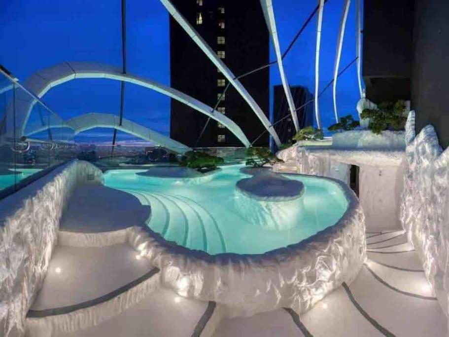 Arte Mont Kiara Elegant Highest Floor Netflix 6pax * Kuala Lumpur