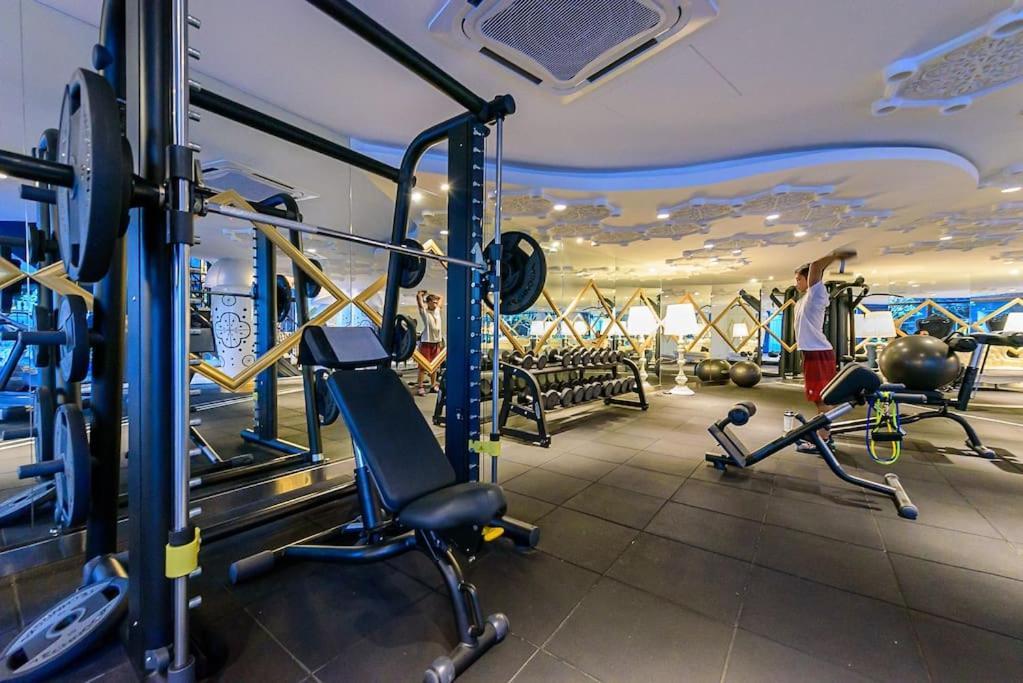 Arte Mont Kiara Elegant Highest Floor Netflix 6pax Apartment Kuala Lumpur